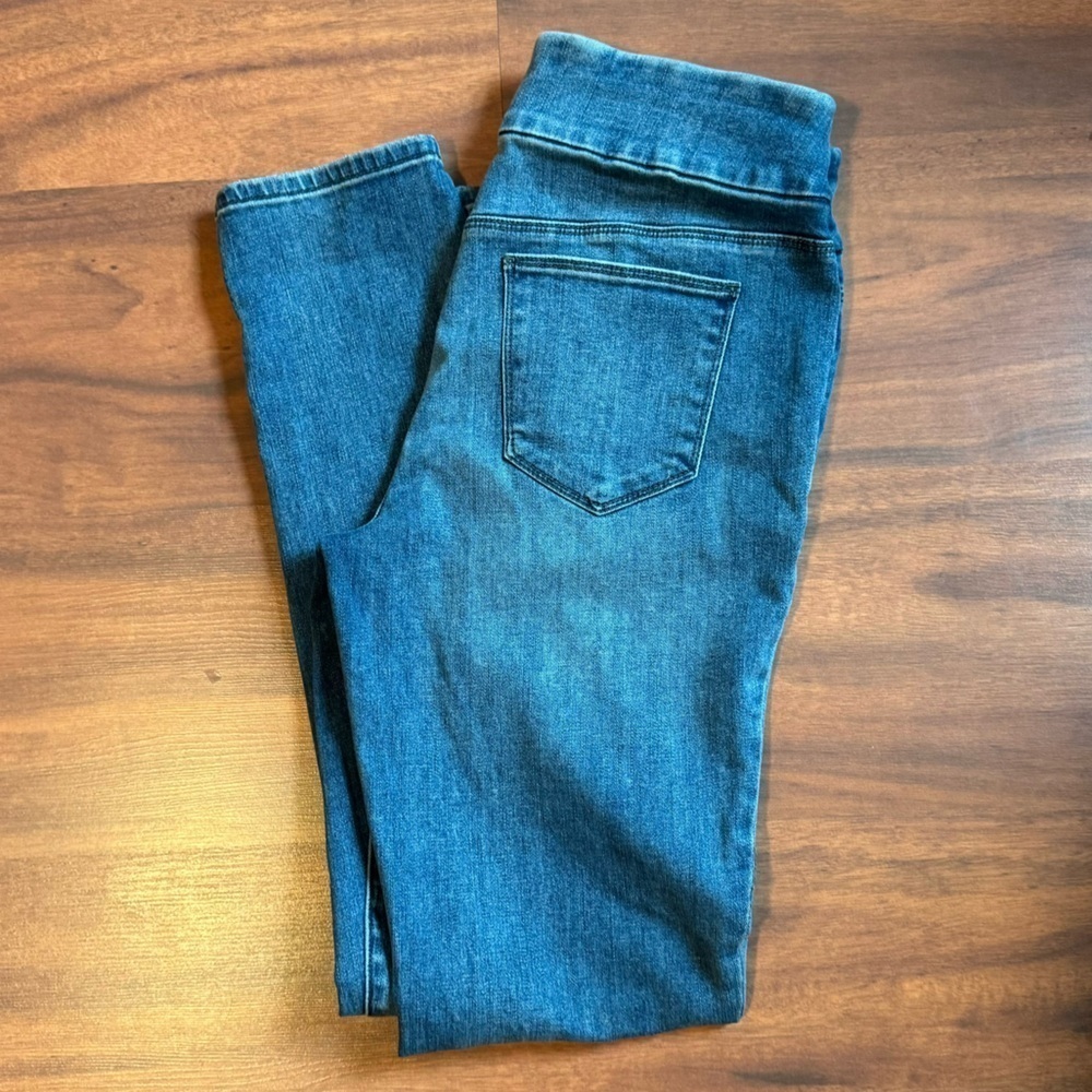 Chico’s Pull On Jegging Denim Stretch Jeans - Picture 5 of 9